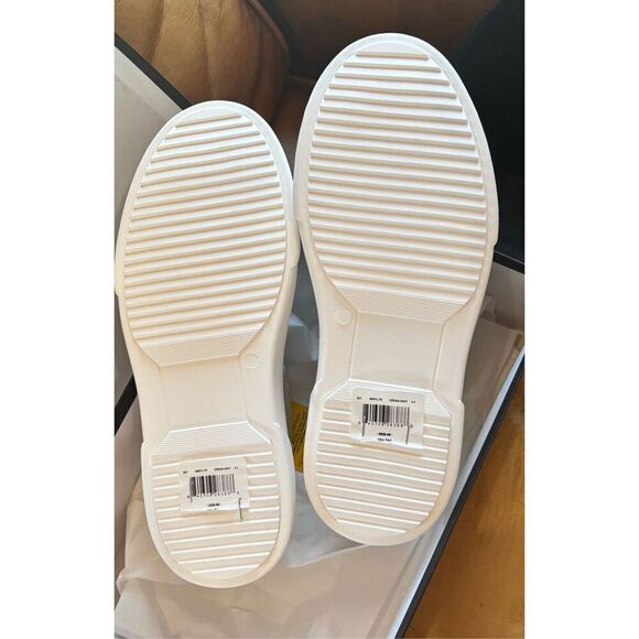 Valentino by Mario Valentino Alisha Logo Mid Top Sneakers NWT Size 6 1/2 - Picture 7 of 10